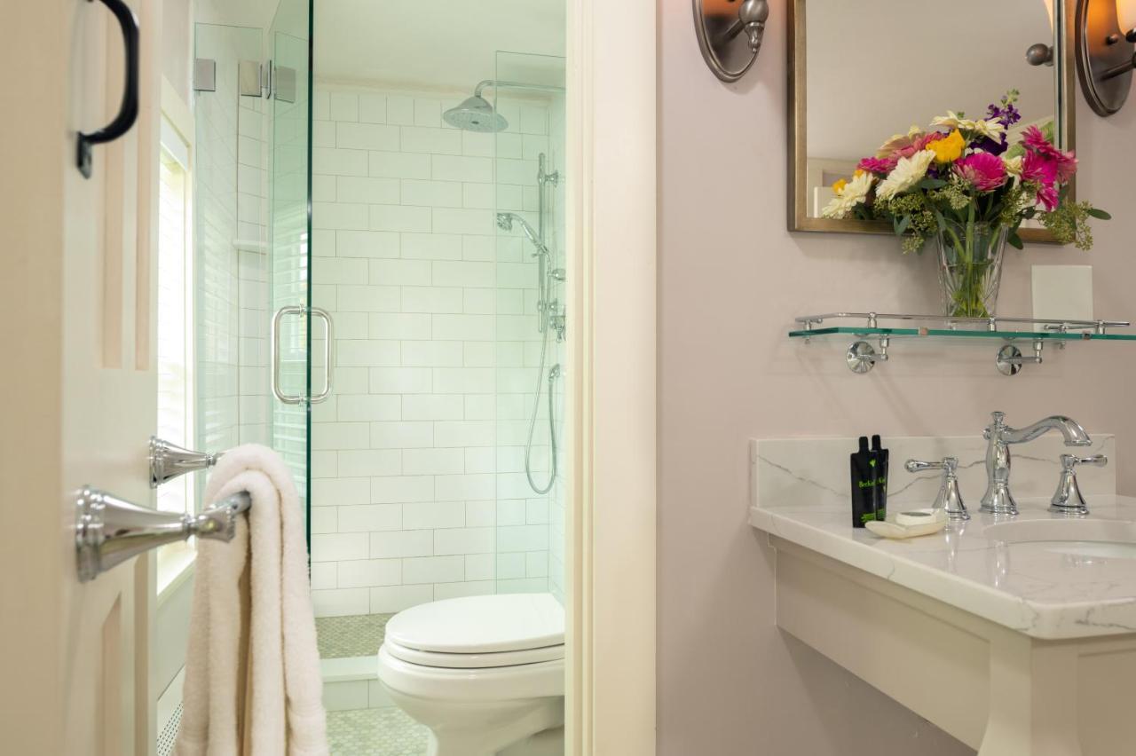 The Inn At Yarmouth Port Экстерьер фото